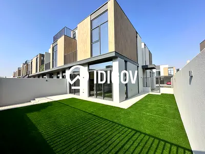 Prime location | Vastu | Backing green park