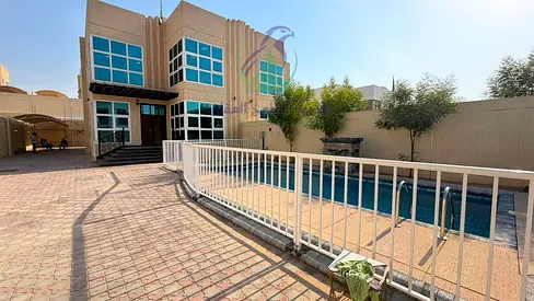 فيلا للإيجار في البراشي بتشطيب حديث ومسبح وحوش واسع