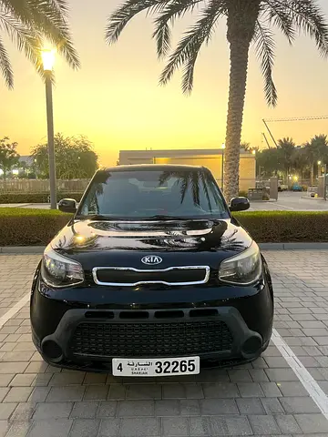 Kia Soul LX 2015 - Clean & No Mechanical Problems