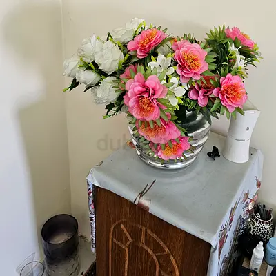 Artificial Floral Arrangement Vase - Decorative Home Accent -all goes together.