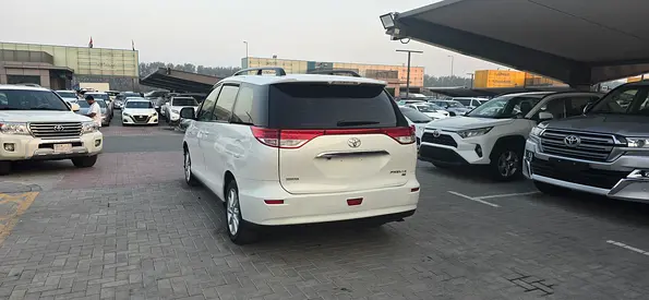 2020 Toyota PREVIA photo 7