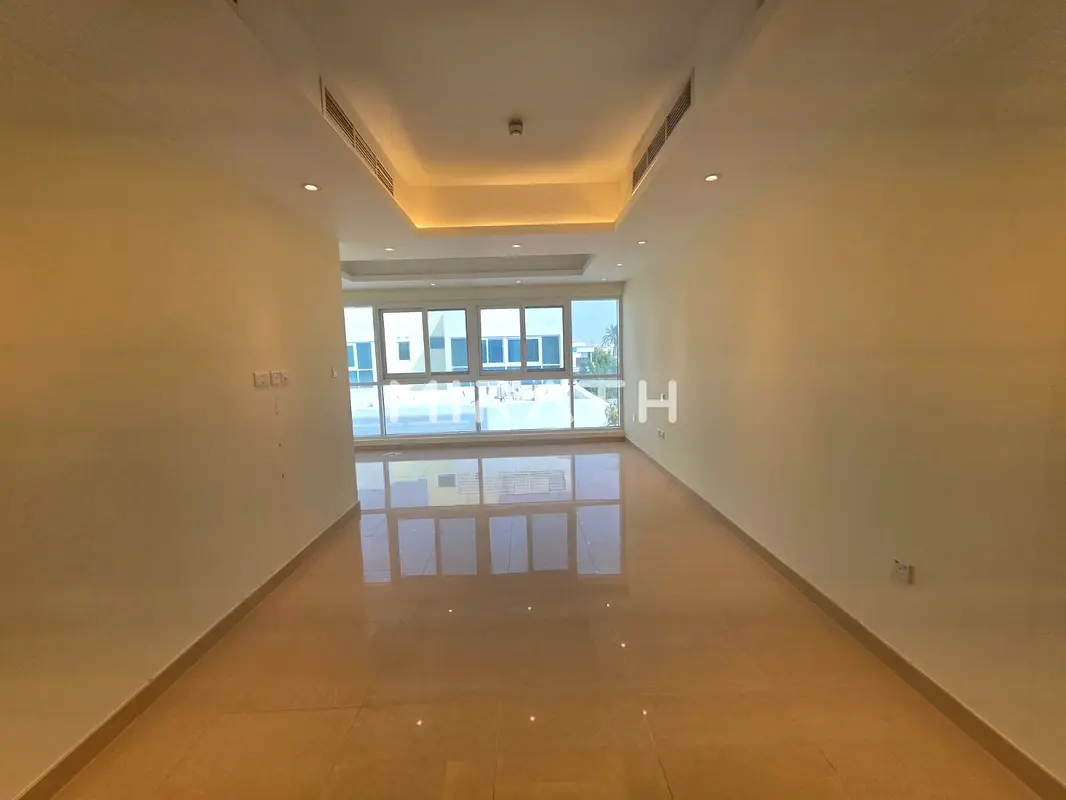 5BR SEMI INDEPENDENT | PRIVATE GARDEN|