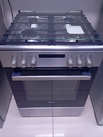 Siemens 4 Hobs Gas Stove Oven Electric