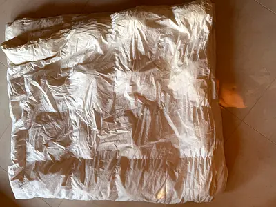 White king-size down duvet/comforter - 250x230cm, brand Sheridan, lightly used, asking AED 180