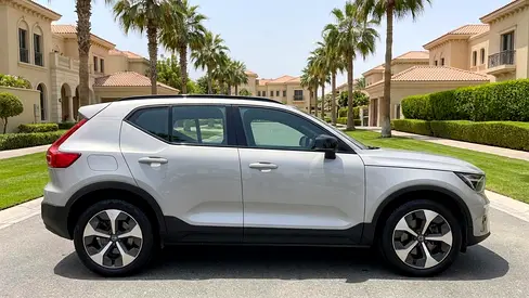2024 Volvo XC40 photo 5