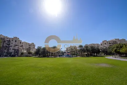 PRIME LOCATION | SPACIOUS UNIT | FAMILY LIVING