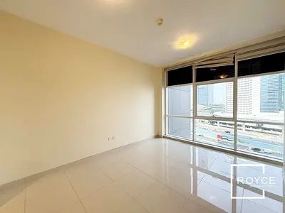 Skyline Luxury | Spacious 3-Bed Unit | Duja Tower