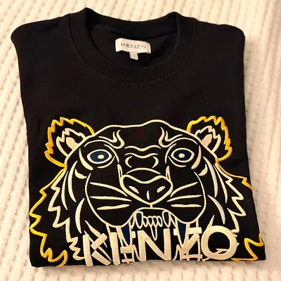 KENZO Men’s Black Round-Necked Sweater, size S