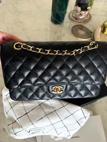 CHANEL medium classic bag caviar gold hardware