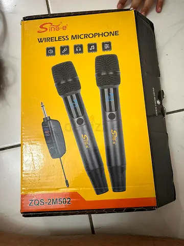 Sound speakers with Bluetooth facility