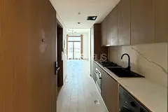 Modern | Bright Unit | Vacant Now