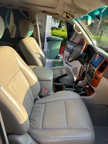 2005 Toyota LAND CRUISER photo 3