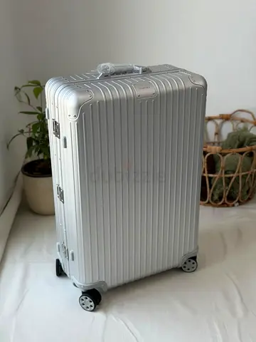 Luggage roller
