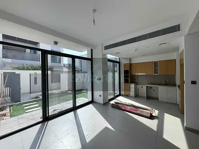 Opposite to Amenities | Elegant 3-Bedroom Townhouse | Prime Location