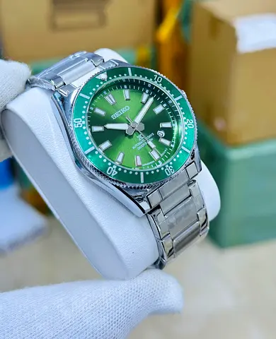 Seiko GMT mens metaquartz watch