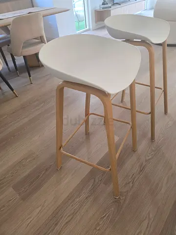 Set of 2 Modern White Bar Stools with Light Wood Legs