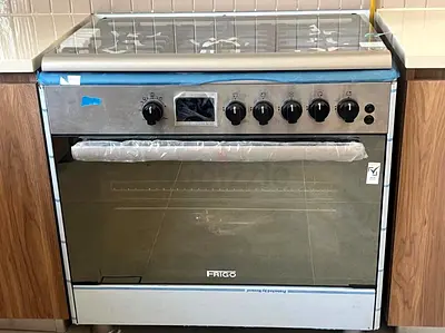 Freestanding 90x60 Frigo stainless steel gas cooker with oven and 5 burners. New and unused!
