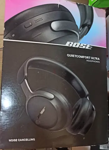 Bose QuietComfort Over-Ear Wireless Headphones with Case & Cables