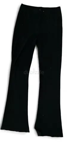 Amisu (New Yorker) black ribbed flare pants - size M