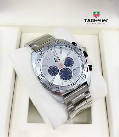 TAG heuer mens chrono quartz watch
