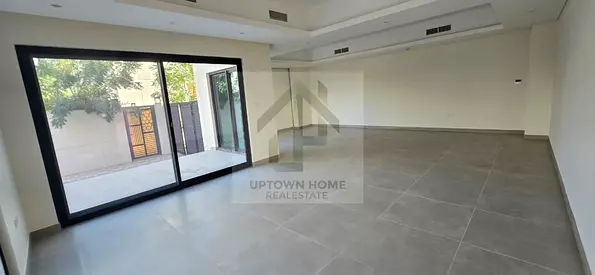 3 bed /ready to move / new/corner