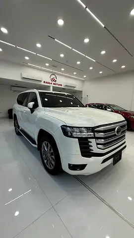 2022 Toyota LAND CRUISER photo 5