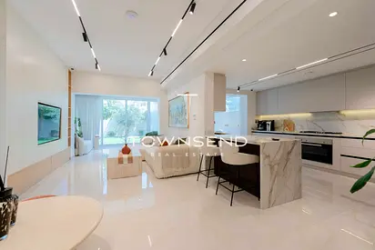 Exclusive | Fully Renovated 3E | Opposite Pool