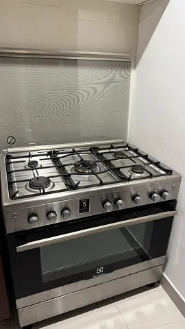 Electrolux 90cm Stainless Steel Gas Range with Oven - Good Condition