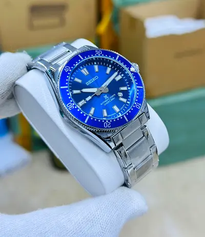 Seiko GMT mens metaquartz watch