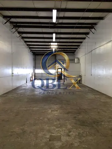 Industrial Warehouse Space with 100 KW Electricity