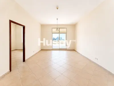 Vacant | Large Balcony | Multiple Cheques