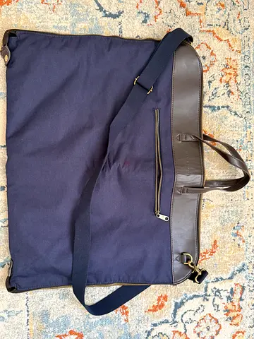 Tommy Hilfiger bag for suit