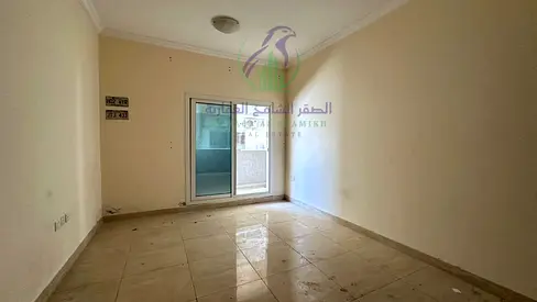 ثلاث غرف وصالة للإيجار في المجاز 2 – غرفة ماستر، 3 حمامات، بلكونة باطلالة مفتوحة