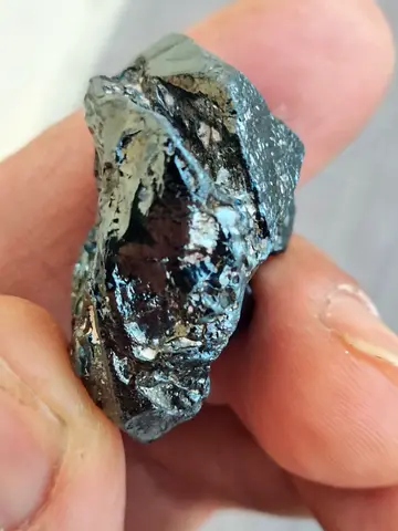Shiny Black Mineral Specimen — Raw Crystal for Collection