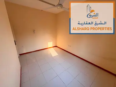 أجمل وأكبر المساحات للإيجار السنوي في الروضة 3 عجمان غرفتين وصالة شقة مضيئة بالكامل تكييف وتبريد إسبليت الإيجار السنوي 31,000 درهم