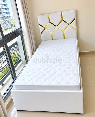 Brand new single 90x190 size velvet Bed including mattress available