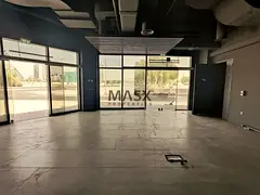 High Ceiling Commercial Shop | Front Entrance | Non-F&B