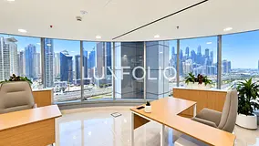 Luxury Fitout | Skyline Views | 6 Parking