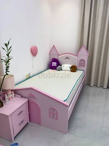 Pink Princess Toddler Bed with Mattress - Good Condition