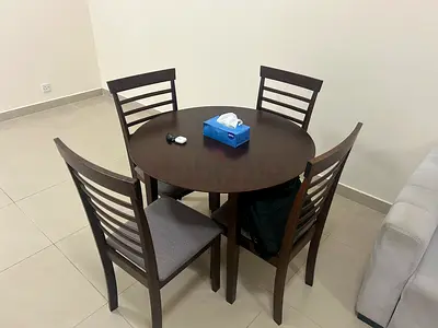 Round Dining Table with 4 Chairs