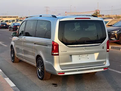 2023 Mercedes-BENZ V-CLASS 照片 6