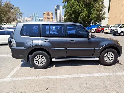 2015 Mitsubishi Pajero GLS Medium Line GCC Specs
