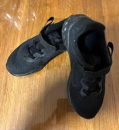 NIKE Black Sneakers - NEW (11.5UK, 29.5EU, 18CM, 12US)