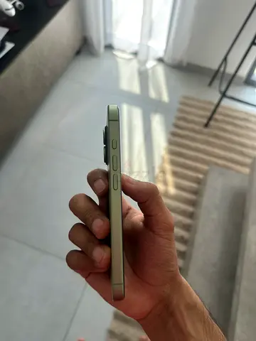 iPhone 17- sage- 256gb with box
