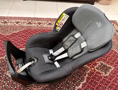 Britax Römer Dualfix Reboarder Car Seat with Isofix