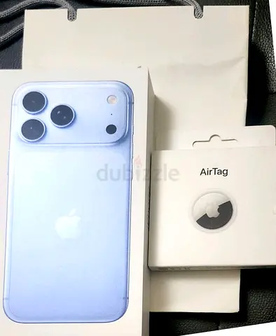 Iphone 18 pro max 256GB Glacier with free airtag box pack