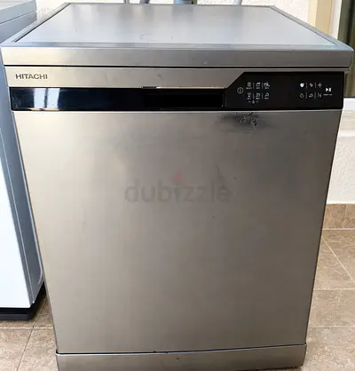 Hitachi stainless steel freestanding dishwasher -Good condition