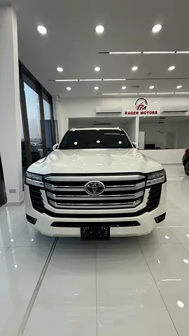 2022 Toyota LAND CRUISER photo 3