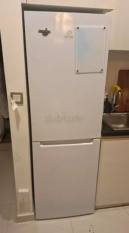White Indesit Fridge Freezer - Good Working Condition