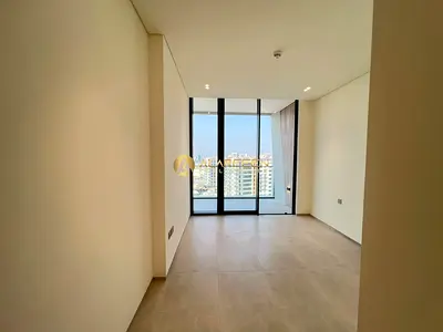 تصميم زاوية بغرفتي نوم | إطلالة على وسط المدينة والمارينا | بن غاطي بيناكل